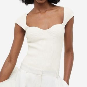 H and M White Long T-Shirt